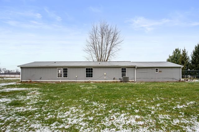 1294 N Hillsboro Road, New Castle, IN 47362