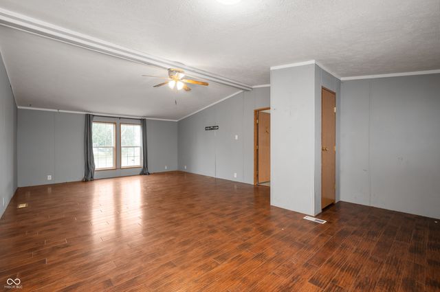 1294 N Hillsboro Road, New Castle, IN 47362