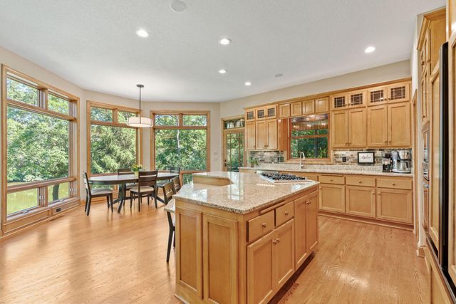 720 Timber Lane, Shoreview, MN 55126