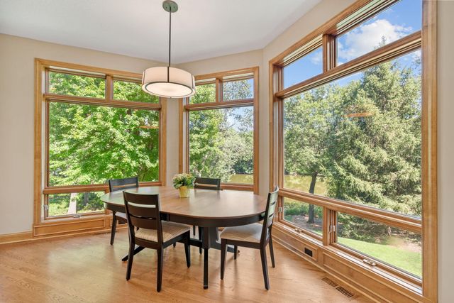 720 Timber Lane, Shoreview, MN 55126