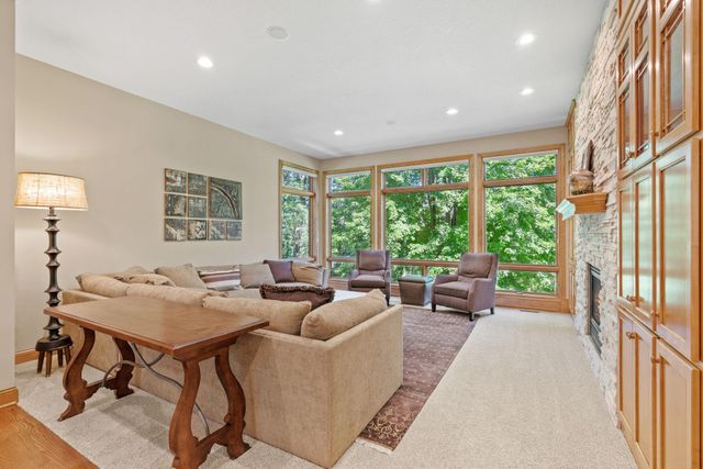 720 Timber Lane, Shoreview, MN 55126