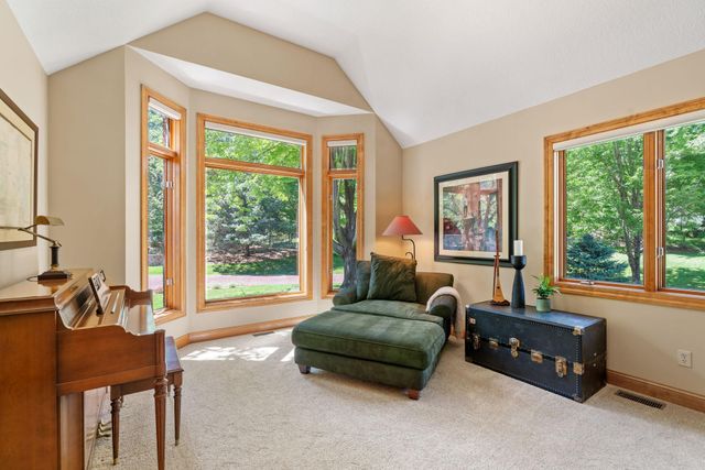 720 Timber Lane, Shoreview, MN 55126