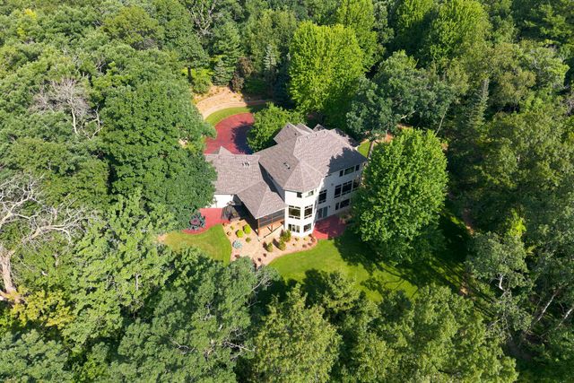 720 Timber Lane, Shoreview, MN 55126