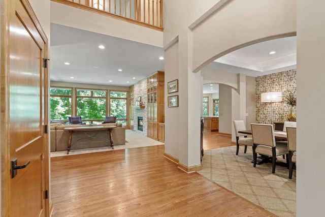 720 Timber Lane, Shoreview, MN 55126
