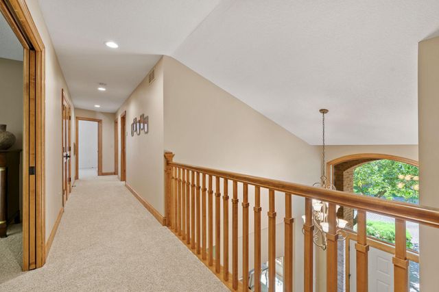 720 Timber Lane, Shoreview, MN 55126