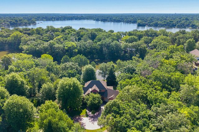 720 Timber Lane, Shoreview, MN 55126