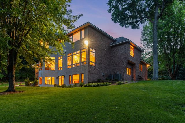 720 Timber Lane, Shoreview, MN 55126