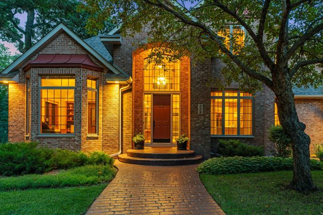 720 Timber Lane, Shoreview, MN 55126