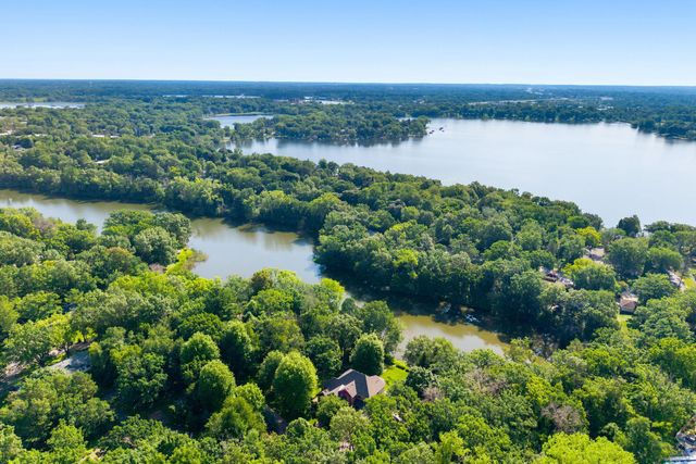 720 Timber Lane, Shoreview, MN 55126