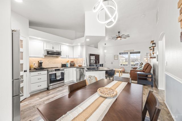 343 E Joshua Tree, Meridian, ID 83646