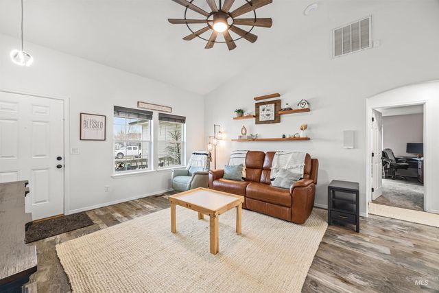 343 E Joshua Tree, Meridian, ID 83646