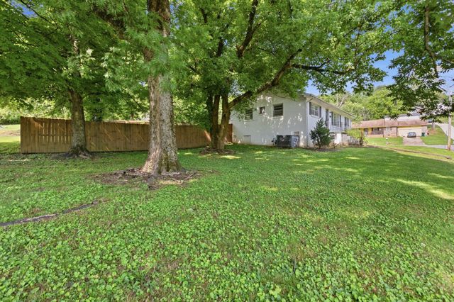 183 Gordon St, Pulaski, TN 38478