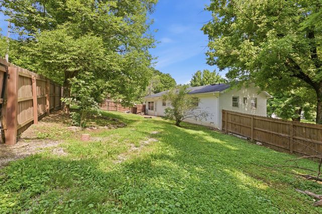 183 Gordon St, Pulaski, TN 38478