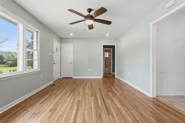 183 Gordon St, Pulaski, TN 38478