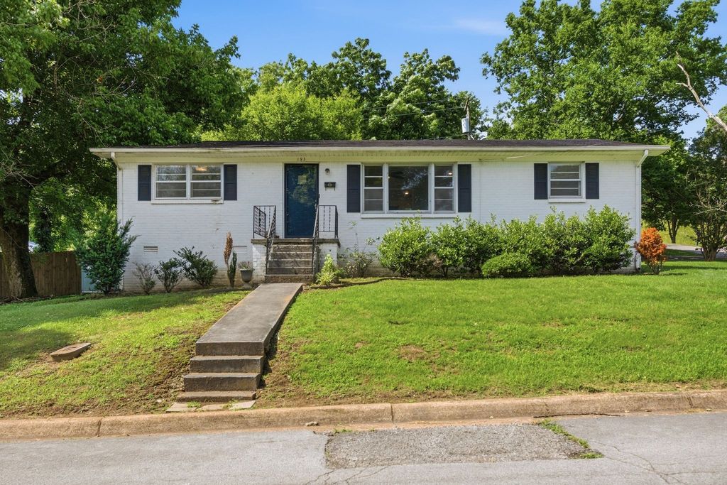 183 Gordon St, Pulaski, TN 38478