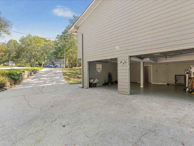 1114 DANUBE Trail, Sugar Hill, GA 30518