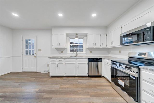 5030 Jonathan LN, Roanoke, VA 24019