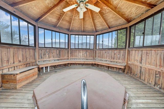 5030 Jonathan LN, Roanoke, VA 24019