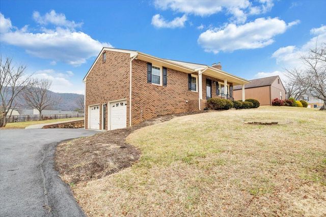 5030 Jonathan LN, Roanoke, VA 24019