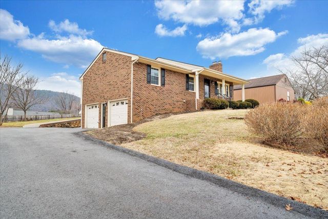 5030 Jonathan LN, Roanoke, VA 24019