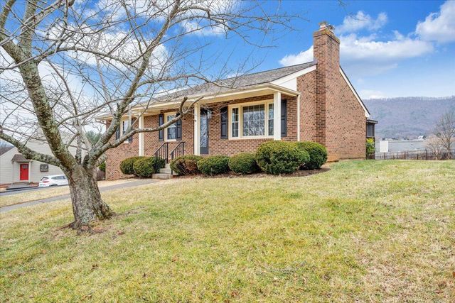 5030 Jonathan LN, Roanoke, VA 24019