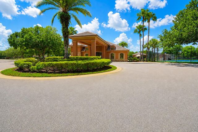 17446 QUEENSLAND STREET, Land O Lakes, FL 34638