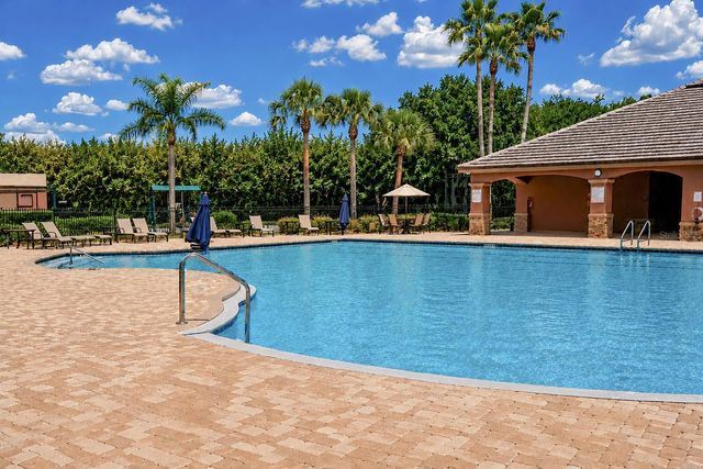 17446 QUEENSLAND STREET, Land O Lakes, FL 34638