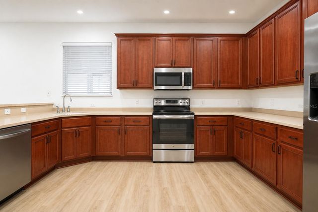 17446 QUEENSLAND STREET, Land O Lakes, FL 34638