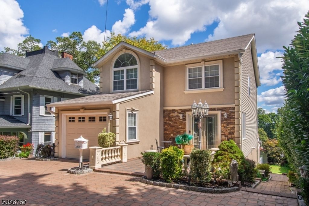 1243 Valley Rd, Clifton City, NJ 07043