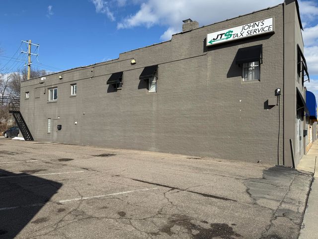 728 W 11 Mile Road, Madison Heights, MI 48071