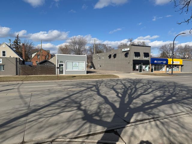 728 W 11 Mile Road, Madison Heights, MI 48071