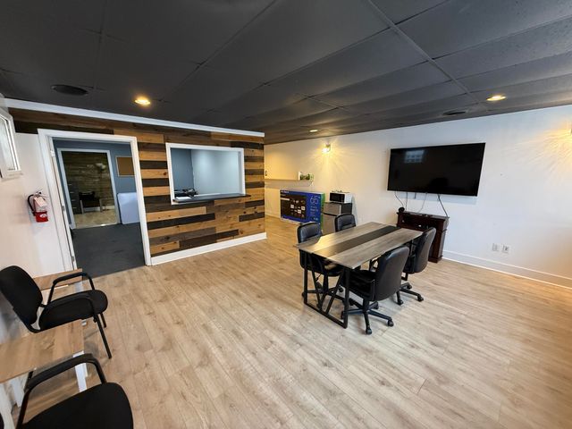 728 W 11 Mile Road, Madison Heights, MI 48071