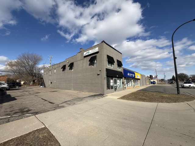 728 W 11 Mile Road, Madison Heights, MI 48071