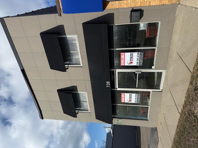 728 W 11 Mile Road, Madison Heights, MI 48071