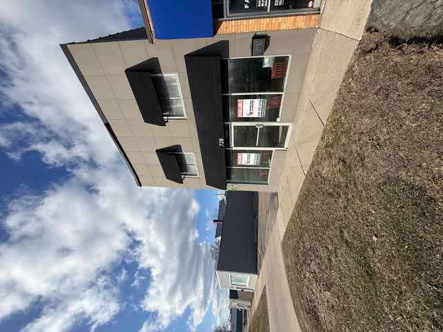 728 W 11 Mile Road, Madison Heights, MI 48071