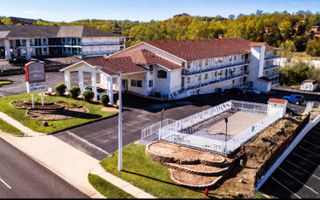 2346 Shepherd Of The Hills Expressway, Branson, MO 65616