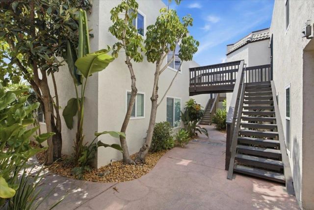 6735 Amherst 5, San Diego, CA 92115