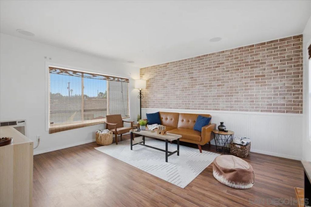 6735 Amherst 5, San Diego, CA 92115