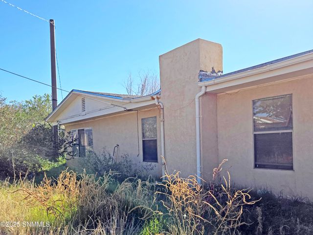220 W Chestnut Avenue, Las Cruces, NM 88005