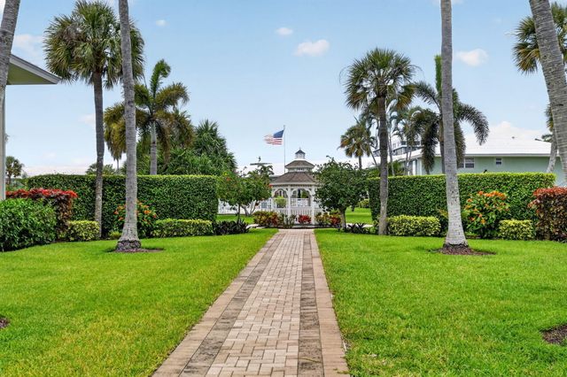 5520 N Ocean Boulevard N 110, Ocean Ridge, FL 33435
