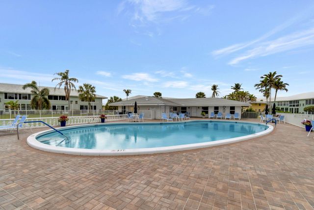 5520 N Ocean Boulevard N 110, Ocean Ridge, FL 33435
