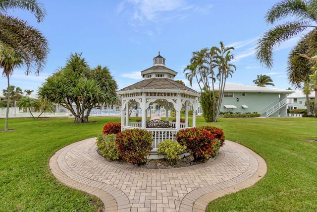 5520 N Ocean Boulevard N 110, Ocean Ridge, FL 33435