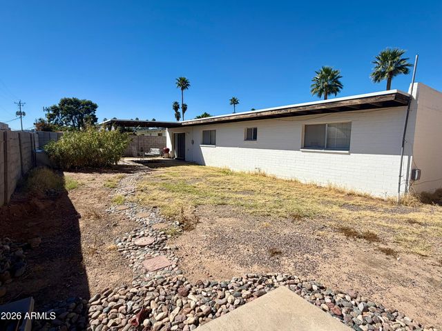 3329 E CHARTER OAK Road, Phoenix, AZ 85032