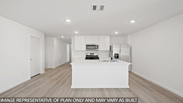 165 Baby Calf Roping RD, Jarrell, TX 76537