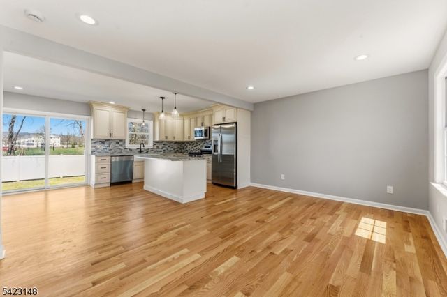 109 Pearl Pl, Dunellen Boro, NJ 08812