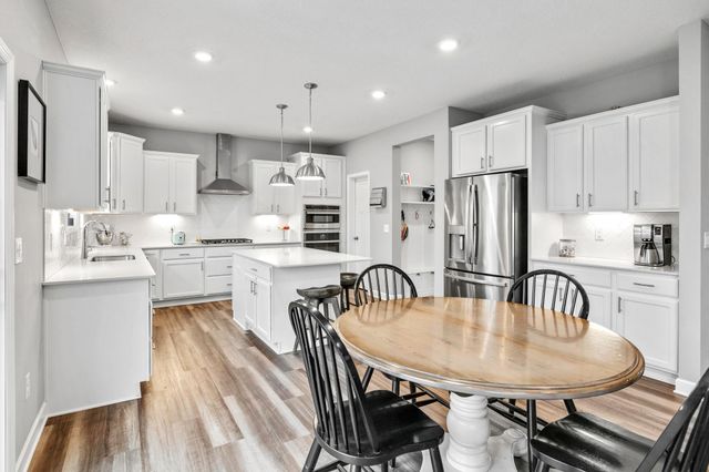 6439 Alvina Court, Inver Grove Heights, MN 55077