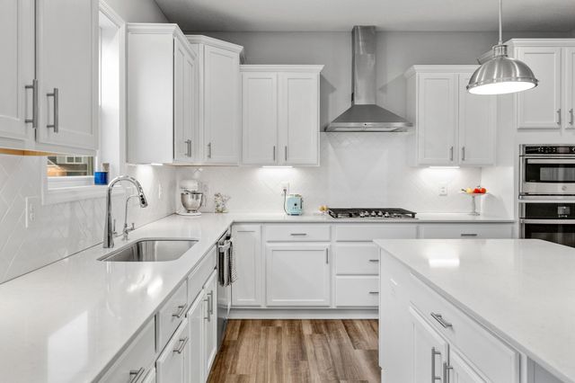 6439 Alvina Court, Inver Grove Heights, MN 55077