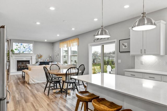 6439 Alvina Court, Inver Grove Heights, MN 55077