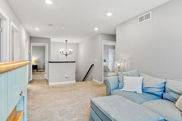 6439 Alvina Court, Inver Grove Heights, MN 55077