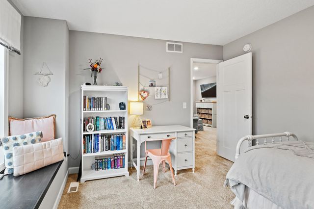 6439 Alvina Court, Inver Grove Heights, MN 55077